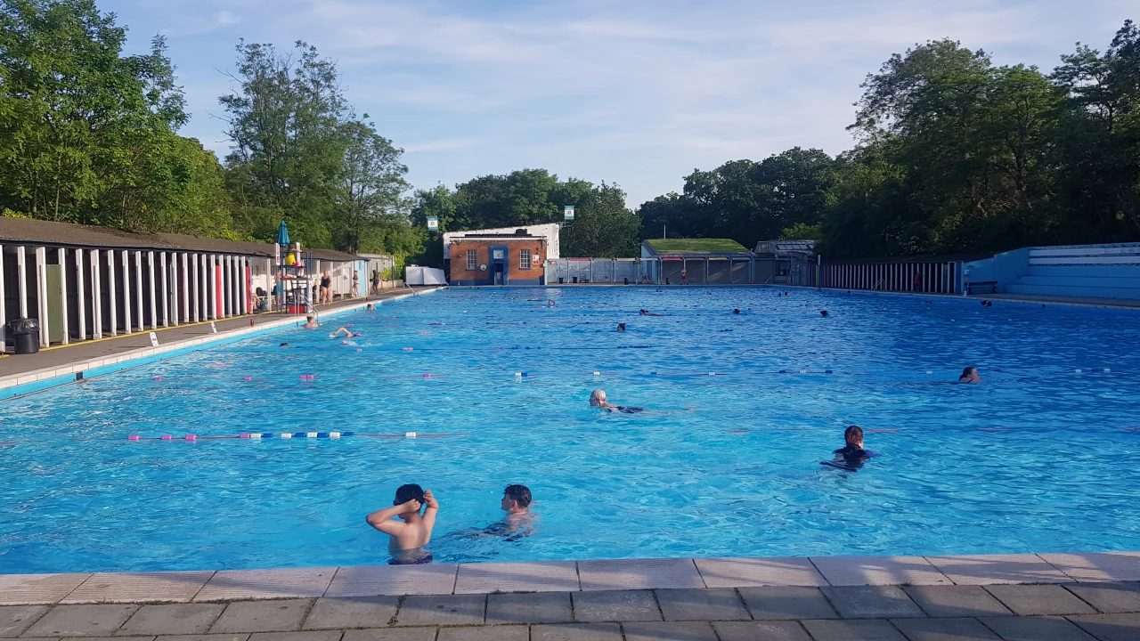 Tooting Lido