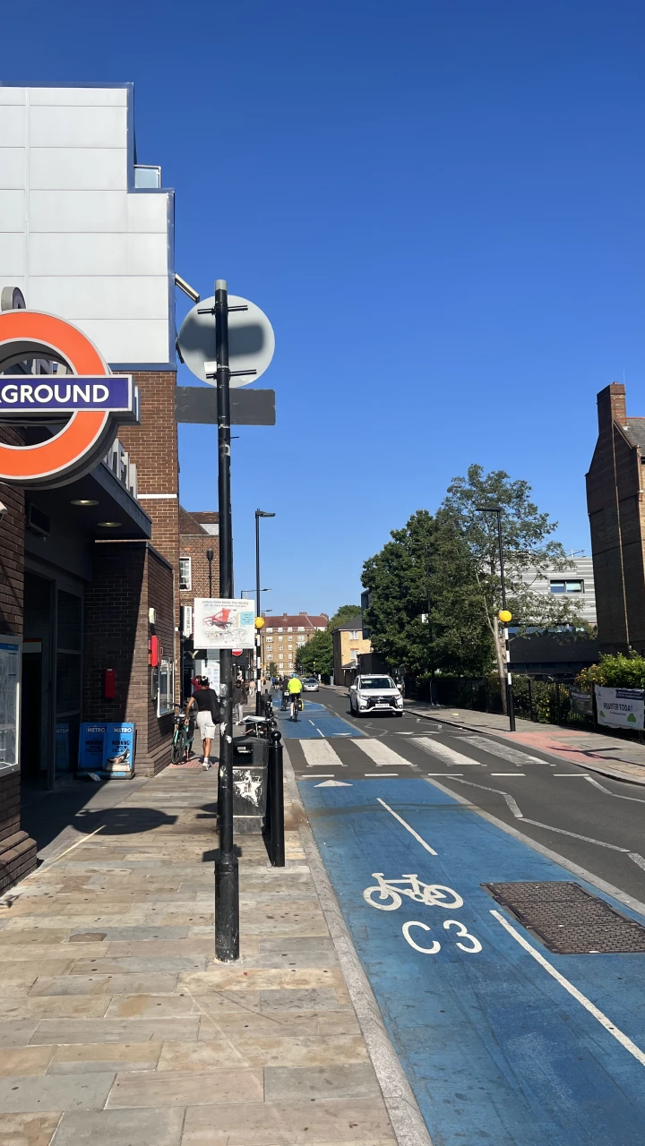 Shadwell underground station