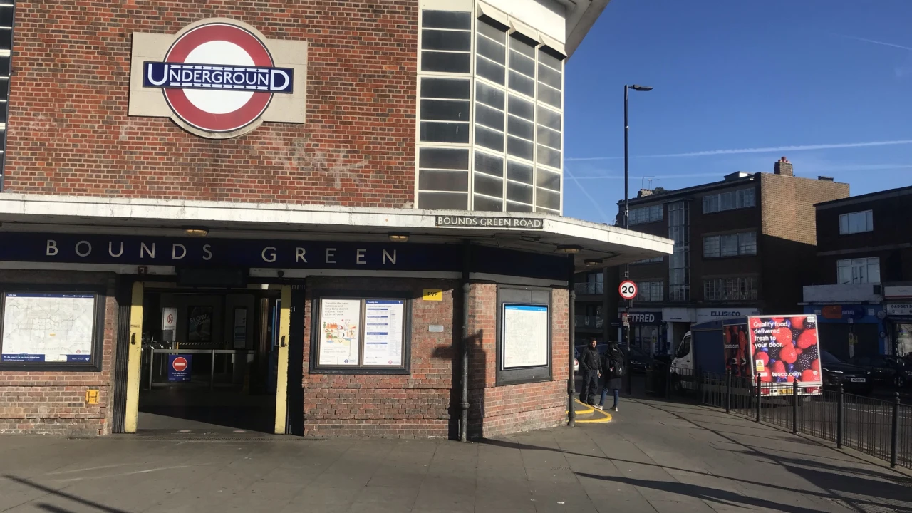 Bounds Green Station