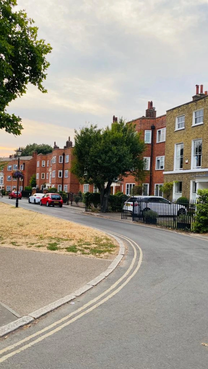 Big houses on Richmond Green