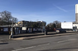 New Southgate train station